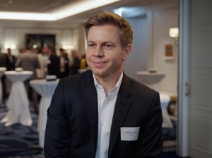 Welche Schlüsselindikatoren beobachtet Cédric Lang von der Mobiliar, um Markttrends vorherzusagen?