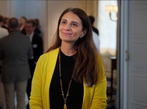 Welche Hauptherausforderungen sieht Andreea Stefanescu, CEO von Solutions & Funds AG, für Investoren in indirekte Immobilien?