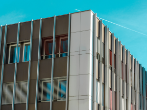 Immobiliengesellschaften geraten im März ins Wanken, halten sich aber gut