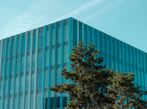 Trotz Marktturbulenzen keine Verlangsamung bei den Kapitalmassnahmen im März