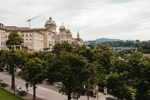 Révision de la Lex Koller: Conséquences sur les placements immobiliers indirects et le parc immobilier suisse